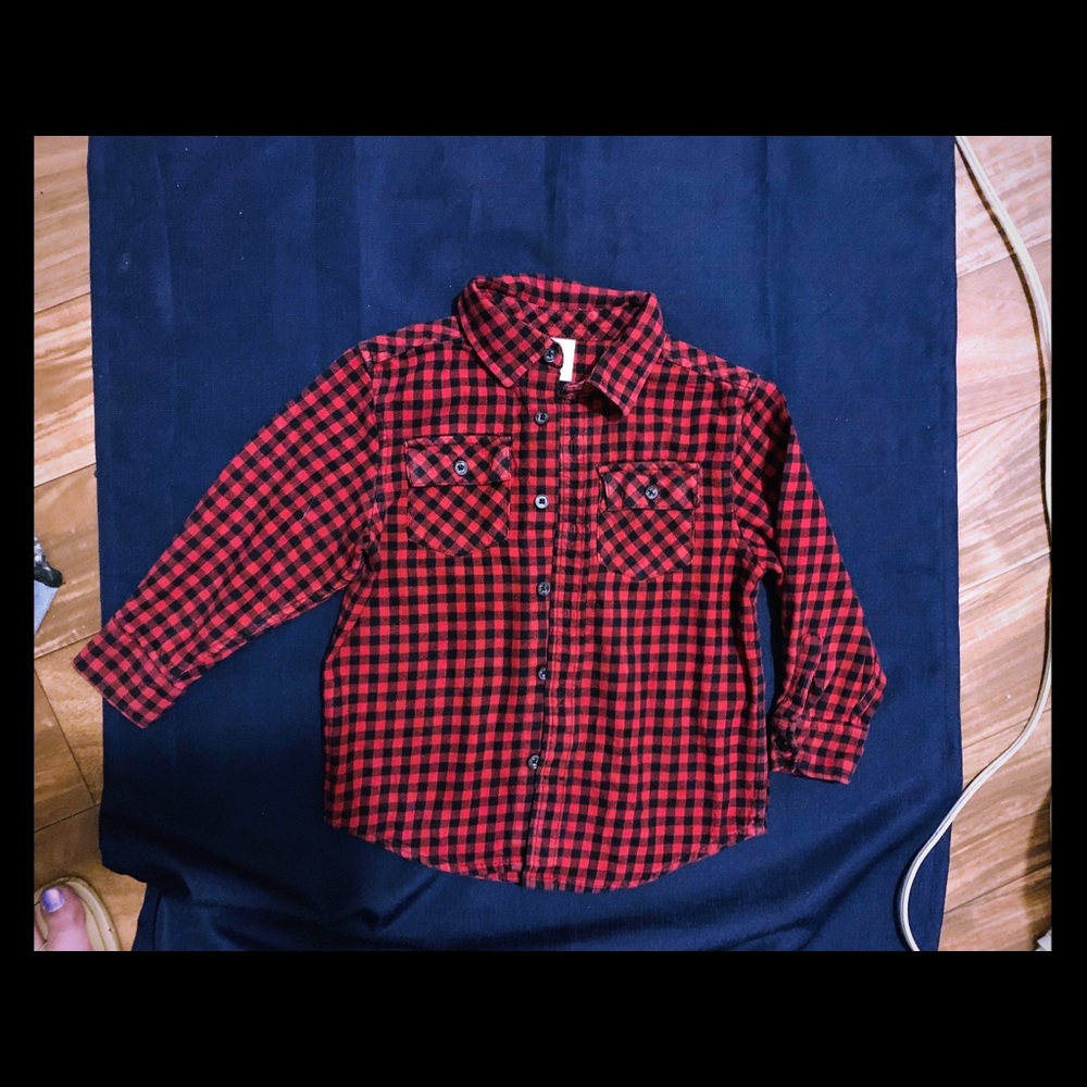 Bundle of boys 4T shirts like new